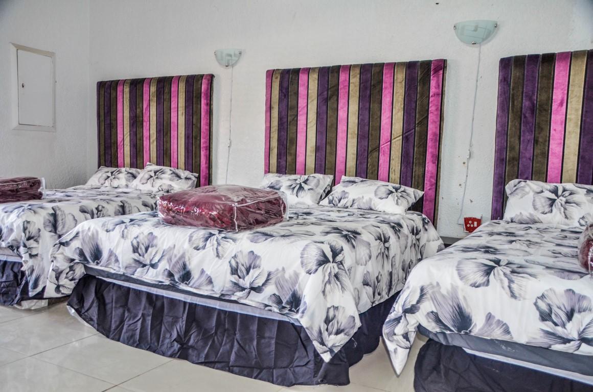 Sani Bonani Guest House Клерксдорп Экстерьер фото